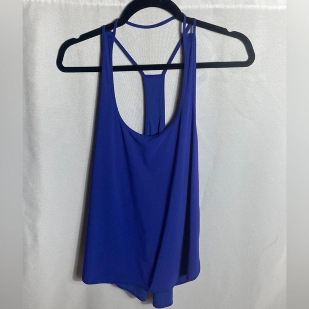 Lululemon Blue Racerback Tank Top Built-In Bra Women’s Size 6 Athletic